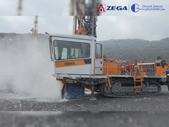 R880L トリコーンロータリードリルリグ。