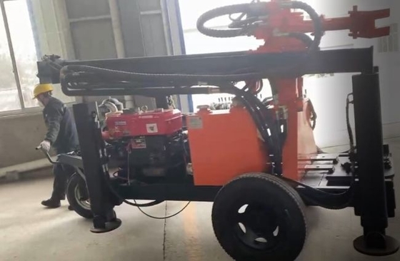 狭いエリアにおける携帯トレーラー型水井掘削リグ GL130T