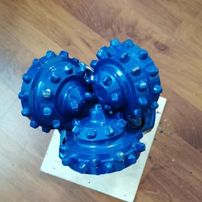 6 1/2」井戸の訓練のためのゴム製密封されたTCIのトリコンローラーの石の穴あけ工具