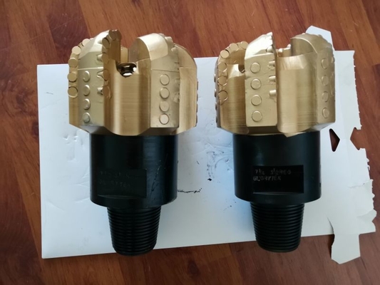 8つ5つの刃は試錐孔の訓練のための穴あけ工具PDCの鋼鉄ボディをハード ロック