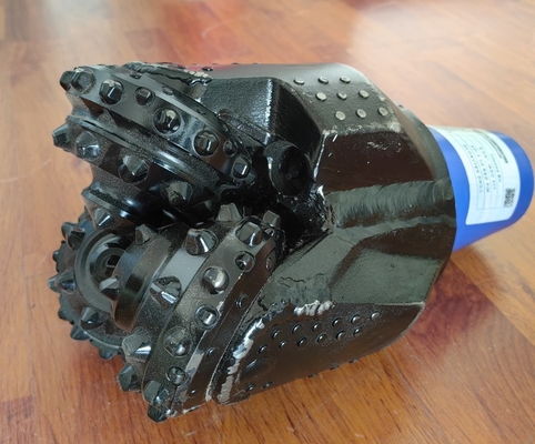 6 3/4&quot;懸命のIadc517 Tricone穴あけ工具のGranity 171mm密封された軸受け