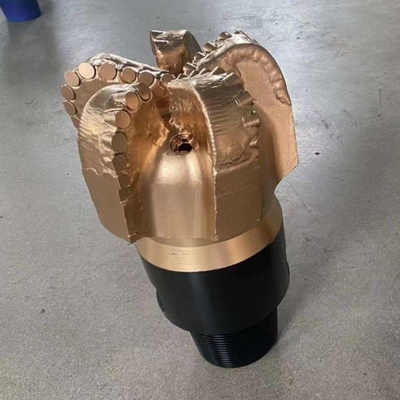 8-1/2 &quot; IADC M323 オイル ウェル PDC 硬岩のためのマトリックスボディを持つドリルビット