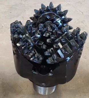 Api 標準トリコーン ローラー ビット 14 3/4 インチ Iadc 127 鋼歯