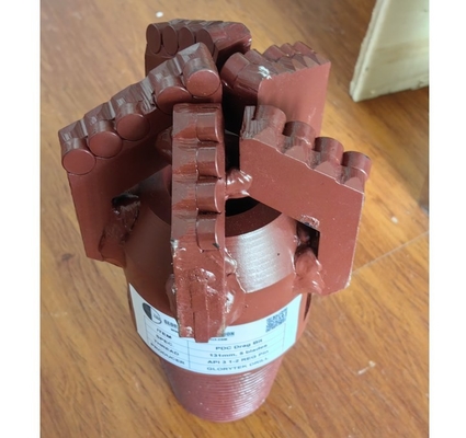 225mm ドラグ Pdcドリル 水井の掘削のための5本の刃物