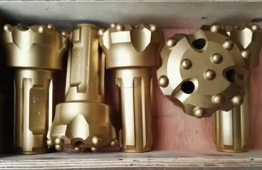 工場は低圧110mmDTHドリルビットを販売