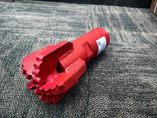 PDCドラッグビット 135mm 5wing 2 3-8API REGスレッド PDCドリルビット 水と地熱井の掘削のために