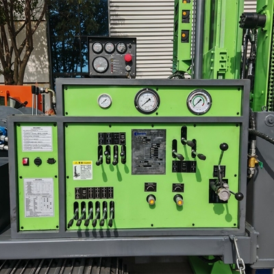 8.5m マストの高さ 1400m 探査ドリルリグ 129kw ディーゼルエンジンのパワー