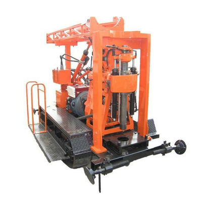 750 L 燃料タンク容量 ドリルリグマシン 138-165 mm の穴範囲 420 mm の地上高 重作業掘削に最適