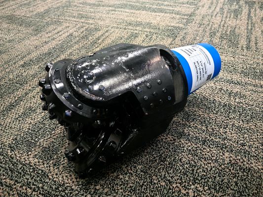 トリコーンビット 水井の掘削 穴の掘削