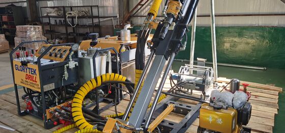 交通の便の悪い山間部での使用に最適なコアドリル/掘削リグ GL300