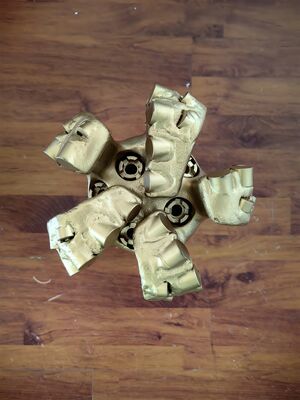 API REGネジ付き井戸掘削用8 1/2インチ5枚刃PDCドリルビット